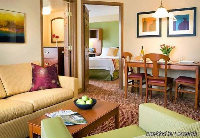 Фото Sonesta Simply Suites Seattle Renton