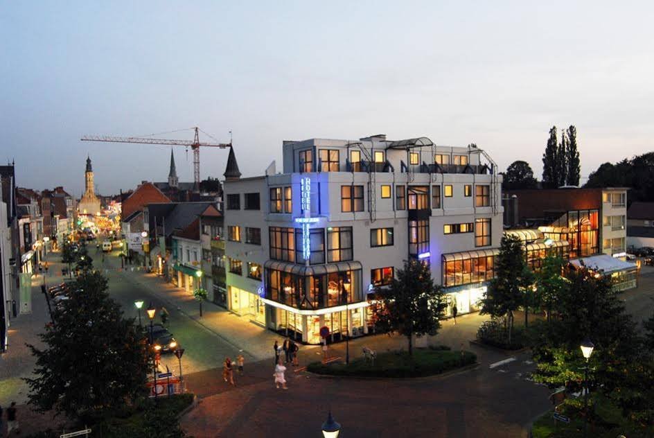 Фото отеля 1