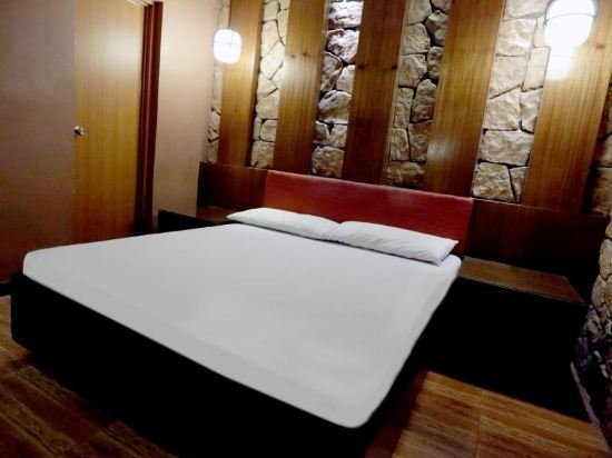 Фото Victoria Court Gil Puyat