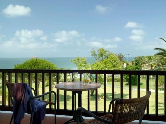 Фото Parador De Mazagon