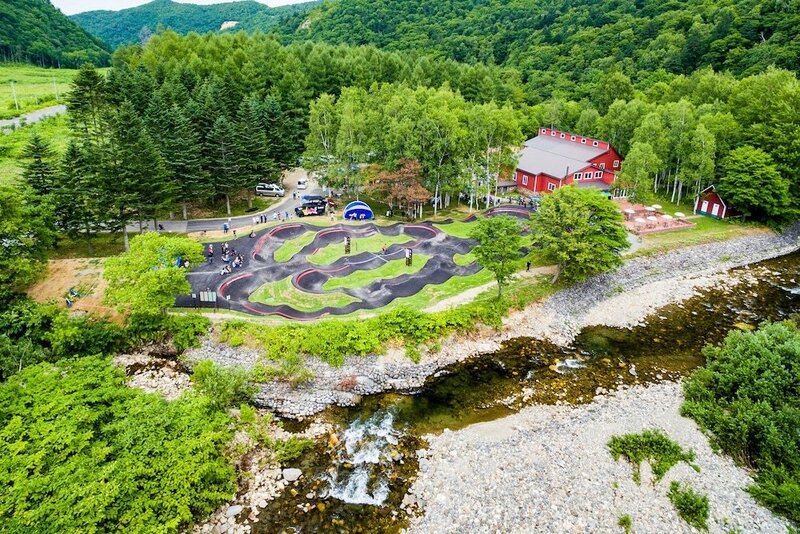 Гостиница Jyubako Akaigawa Tomo Playpark