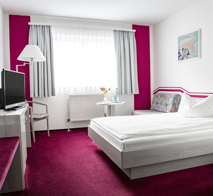 Фото Hotel Pelikan