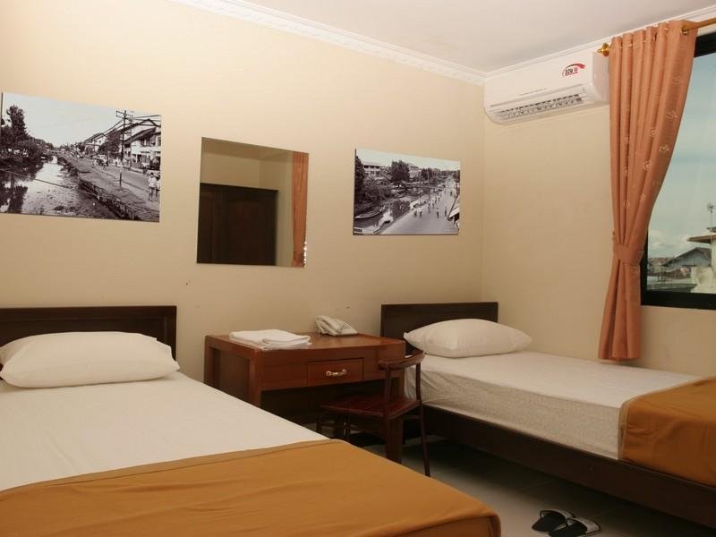 Фото Hotel Aroma Inn Pontianak