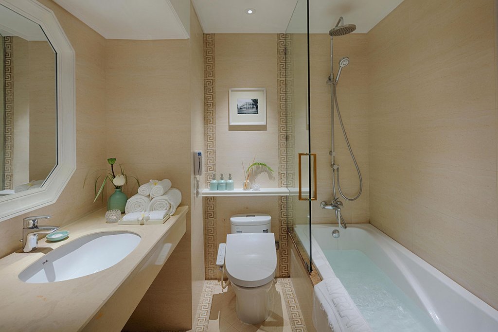 Фото Au Lac Charner Hotel