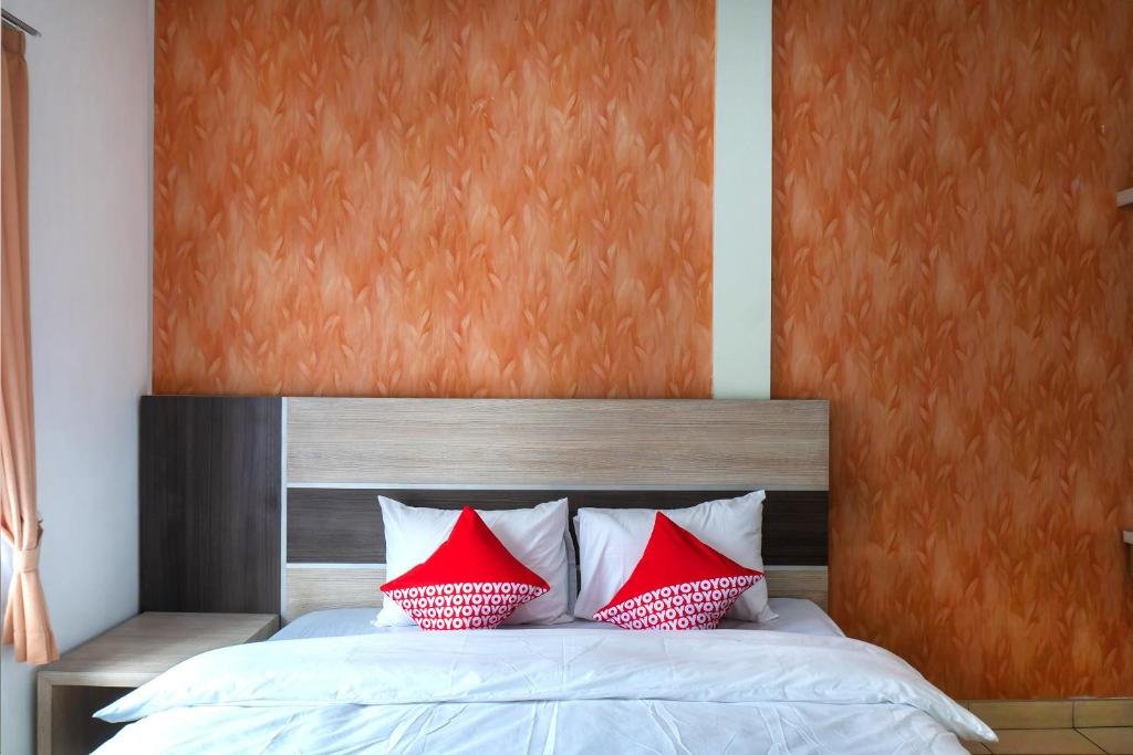 Фото Oyo 617 Sukaraja Residence Syariah