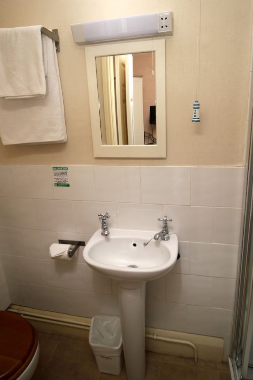 Фото The Russell