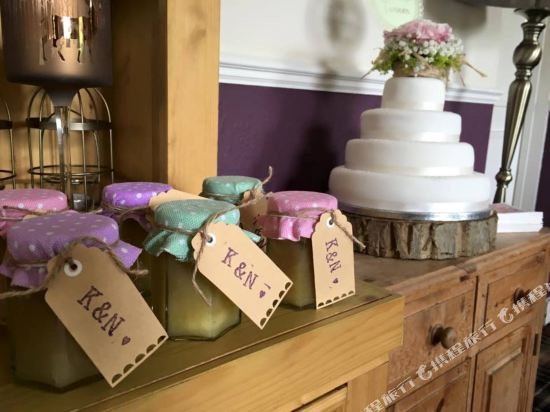 Фото The Greyhound Wigginton