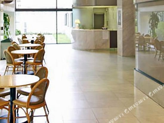 Фото Hotel Oaks Early-Bird Osaka Morinomiya