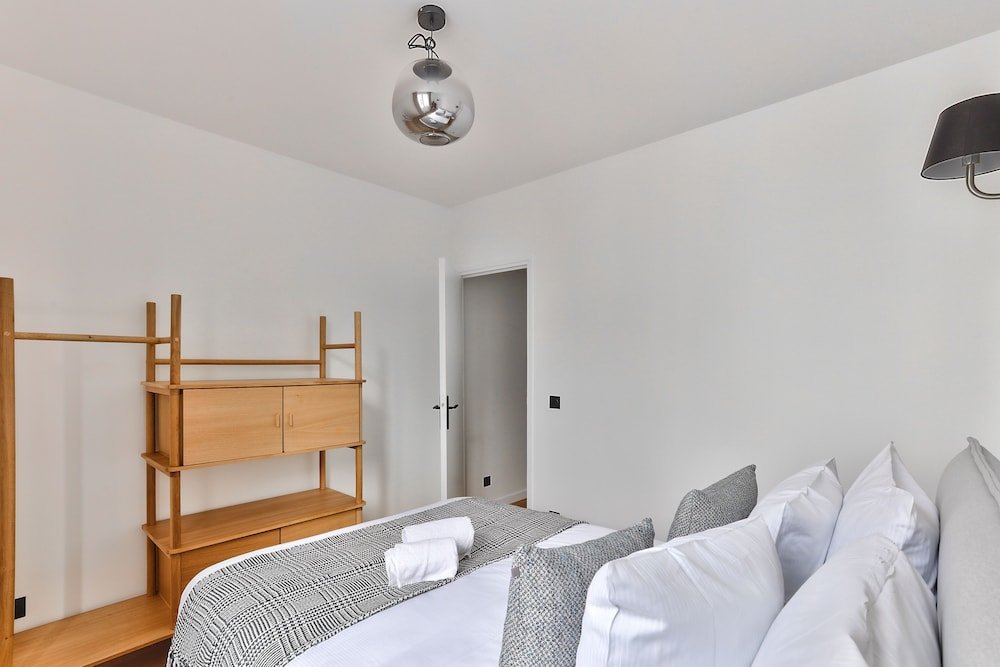 Фото 97 Urban Colonnes De Buren