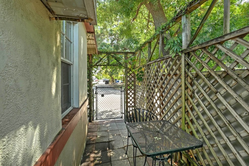 Фото Miami Beach HomeStay