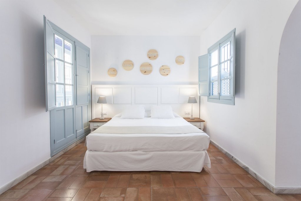 Фото Apartamentos Suites Santa Cruz