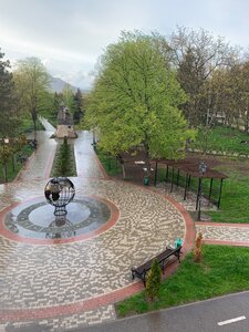 Komsomolskiy Park (Stavropol Territory, Pyatigorsk, Alleya Slavy) ، منتزه