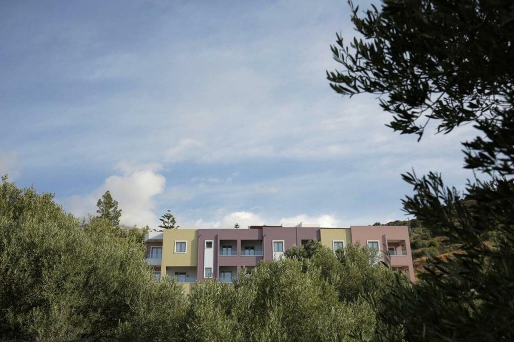 Фото отеля 2