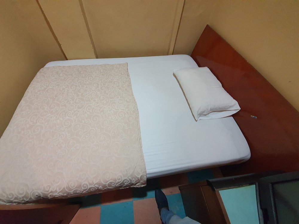 Фото Spot On 90137 Casavilla Hotel Pudu