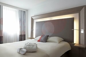 Hôtel Novotel Cergy Pontoise (Cergy, Avenue du Parc, 3) ، فندق