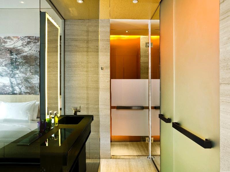 Фото East Hong Kong