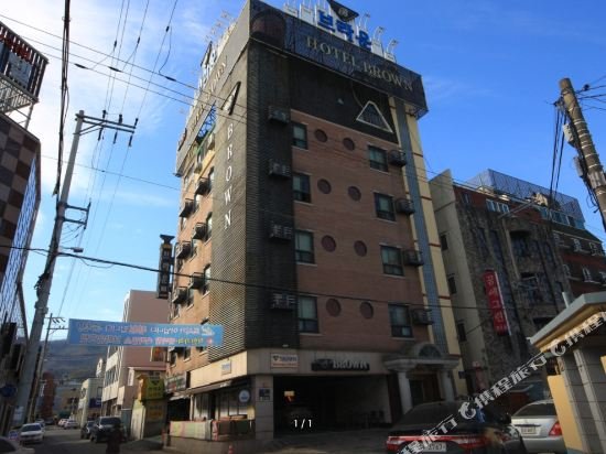 Фото Brown Hotel