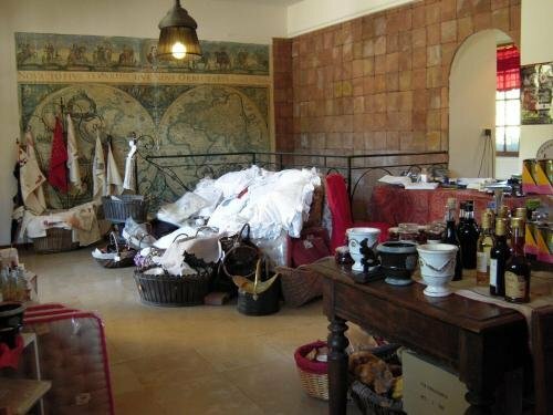 Гостиница Les Demoiselles в Боне