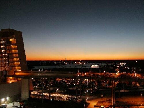 Гостиница Bay Lake Tower at Disney's Contemporary Resort в Орландо