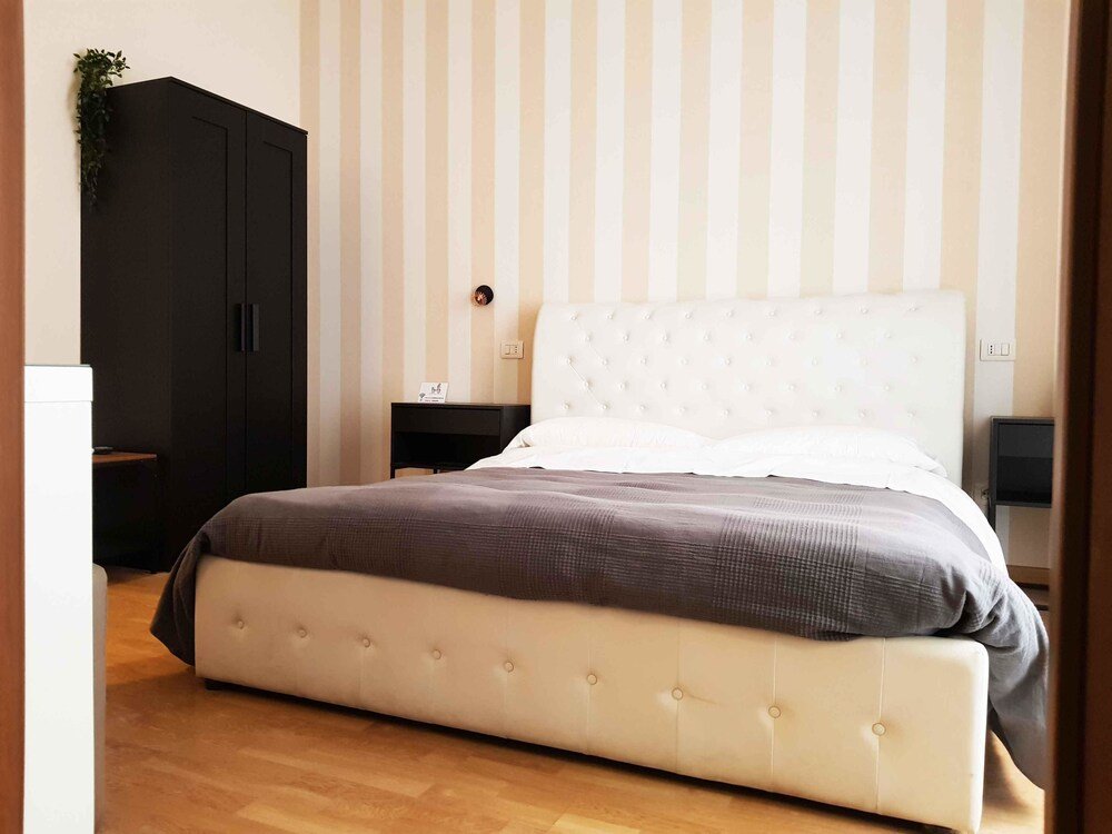 Фото Monti49 GuestHouse