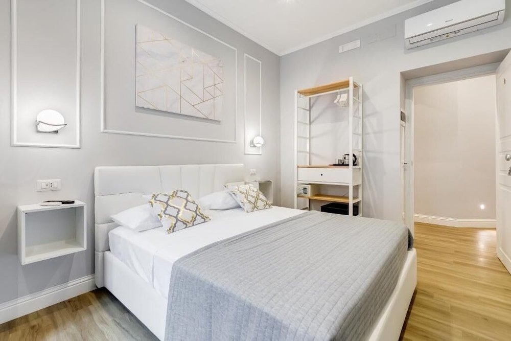 Фото Opera Private Suites