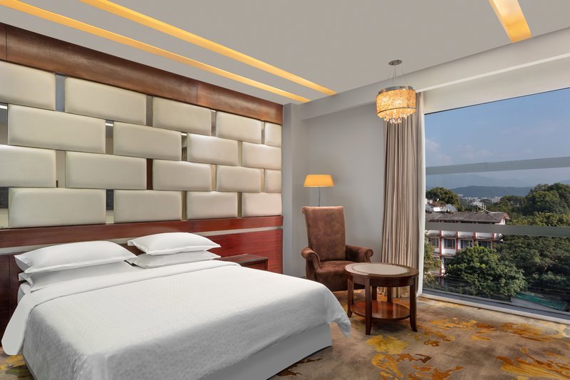 Фото Four Points by Sheraton Dehradun