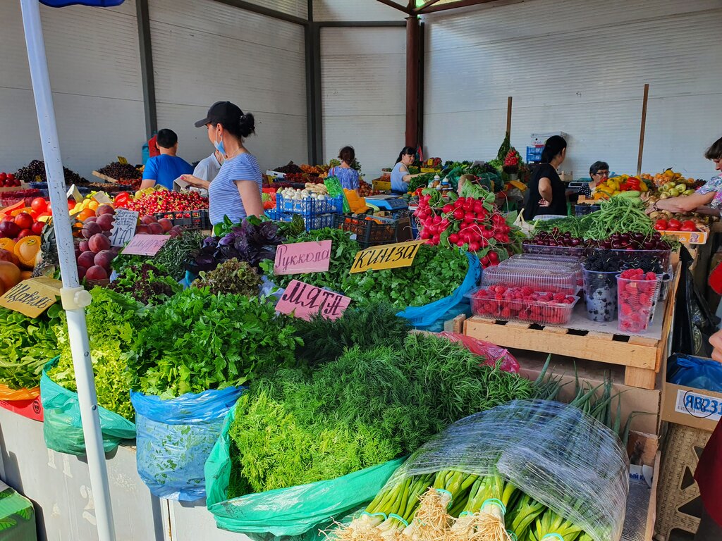 Магазин продуктов Рынок, Саки, фото