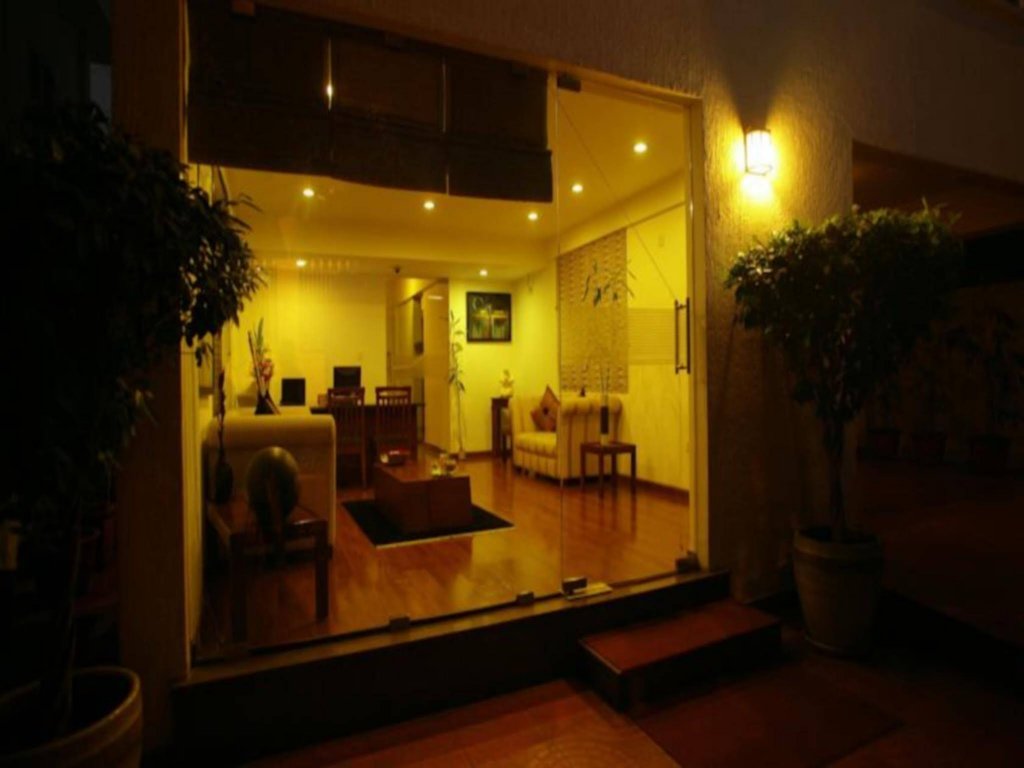 Фото JüSTa Off MG Road