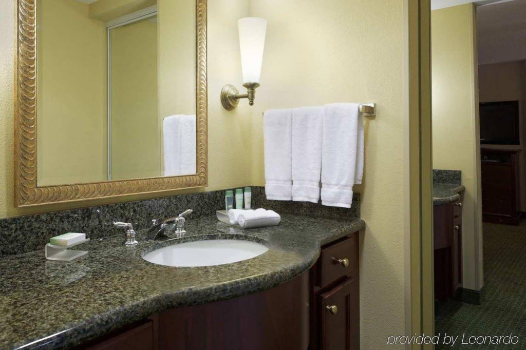 Фото Homewood Suites Tampa Airport