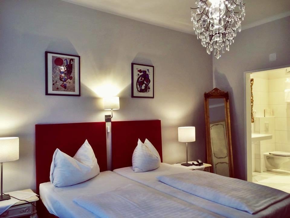 Фото отеля 1