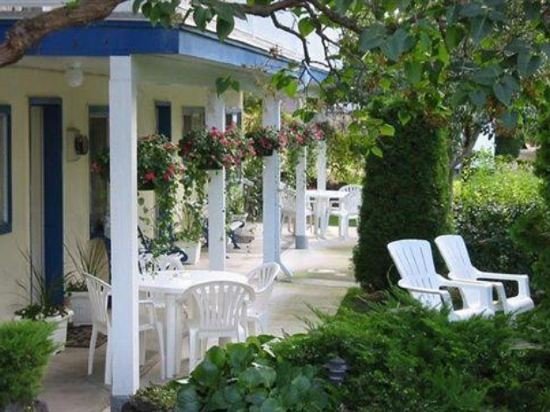 Фото Lakeside Country Inn