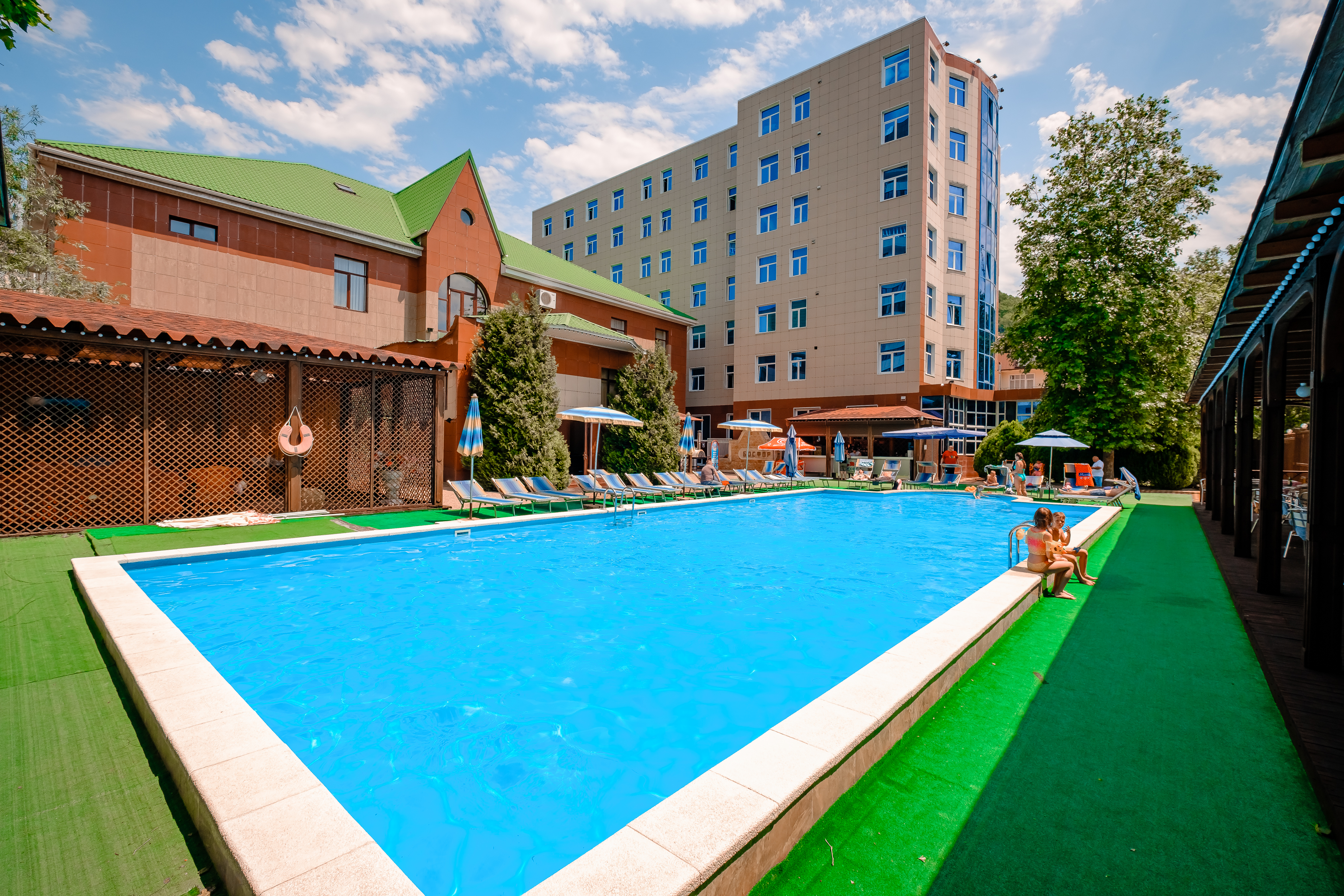 Фото отеля 1