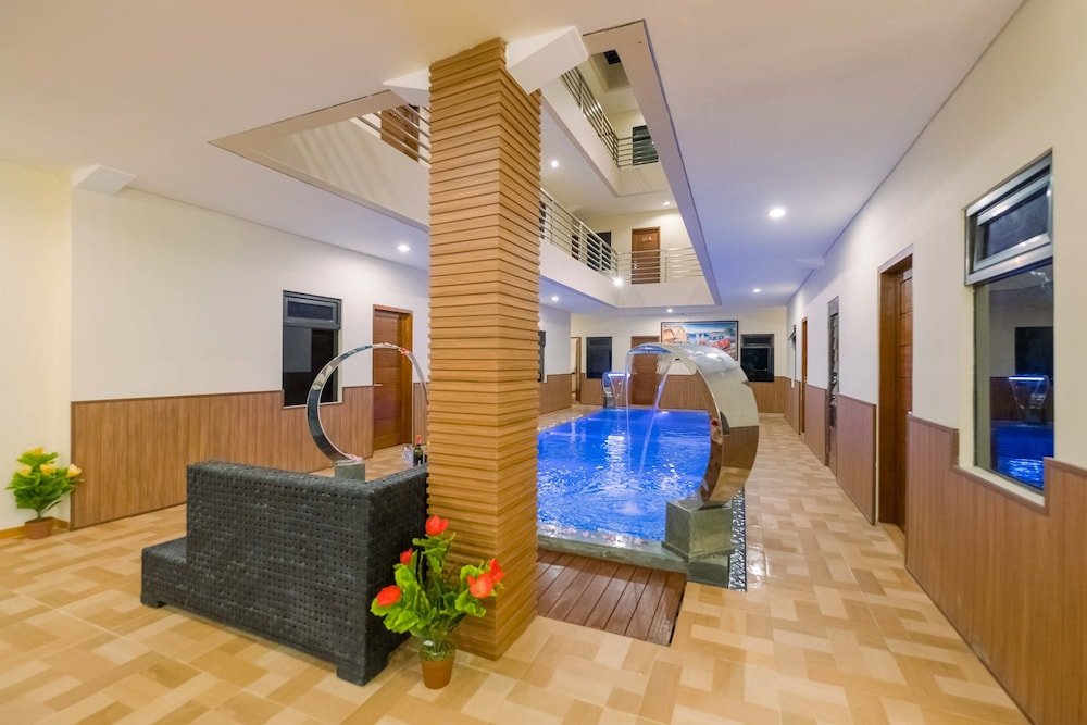 Фото Caroline Hostel