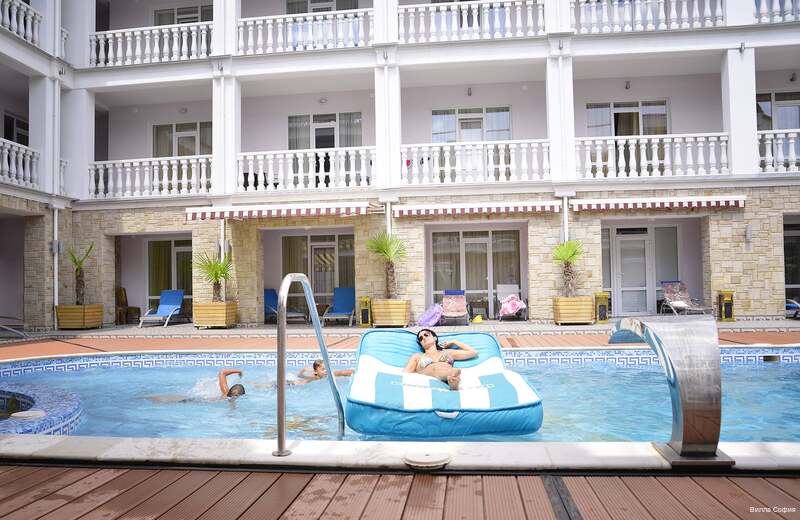 Фото отеля 2