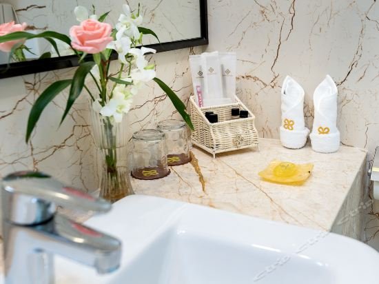 Фото Golden Central Hotel Shenzhen