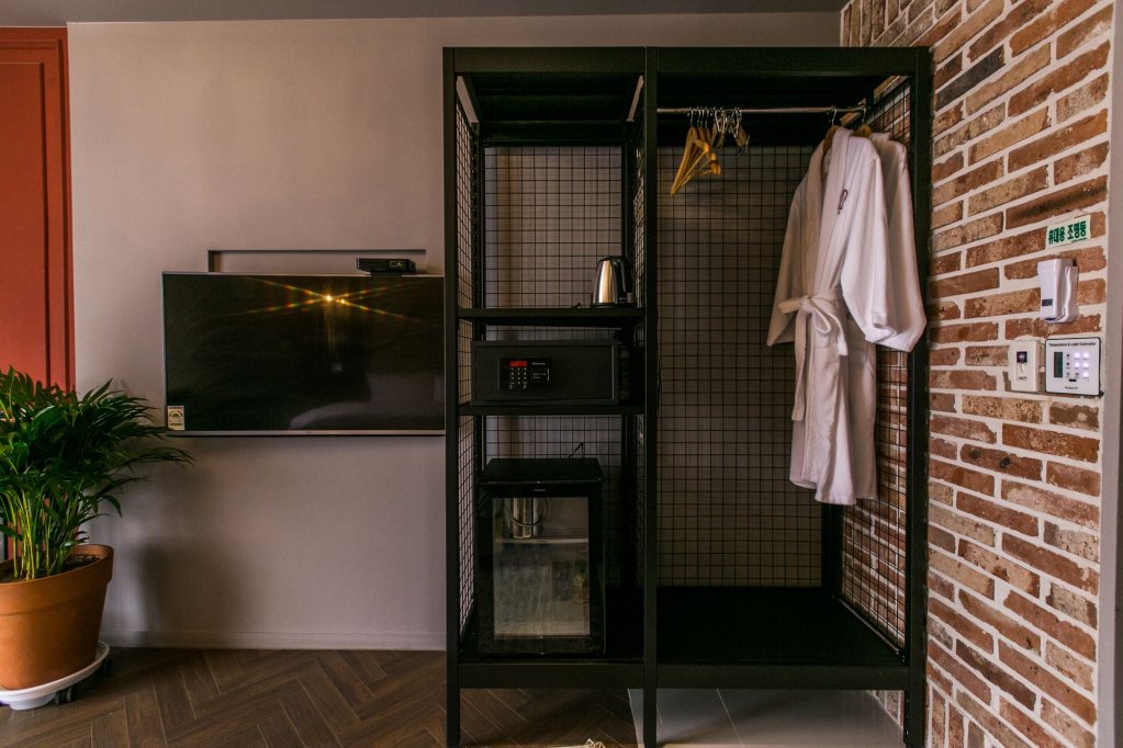 Фото February Hotel The Signature Dongseongro