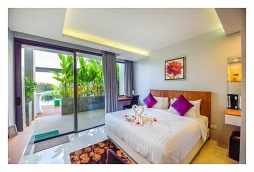 Гостиница The Bedroom Nai Harn Beach