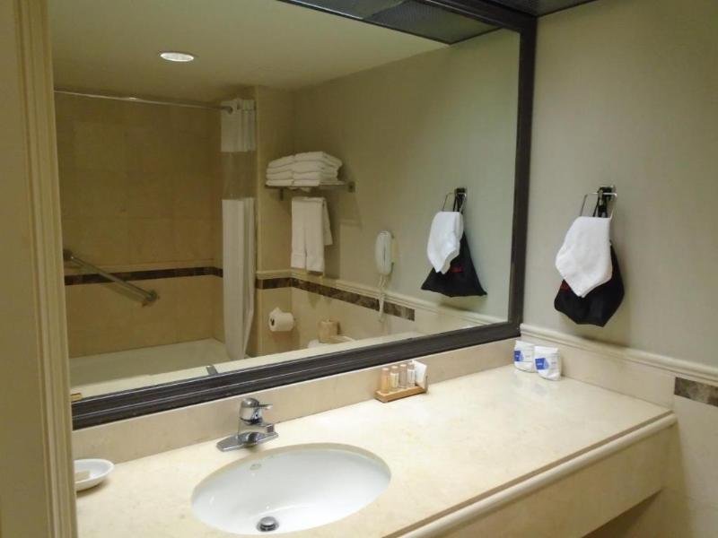 Фото Oxford Palace Hotel And Galleria