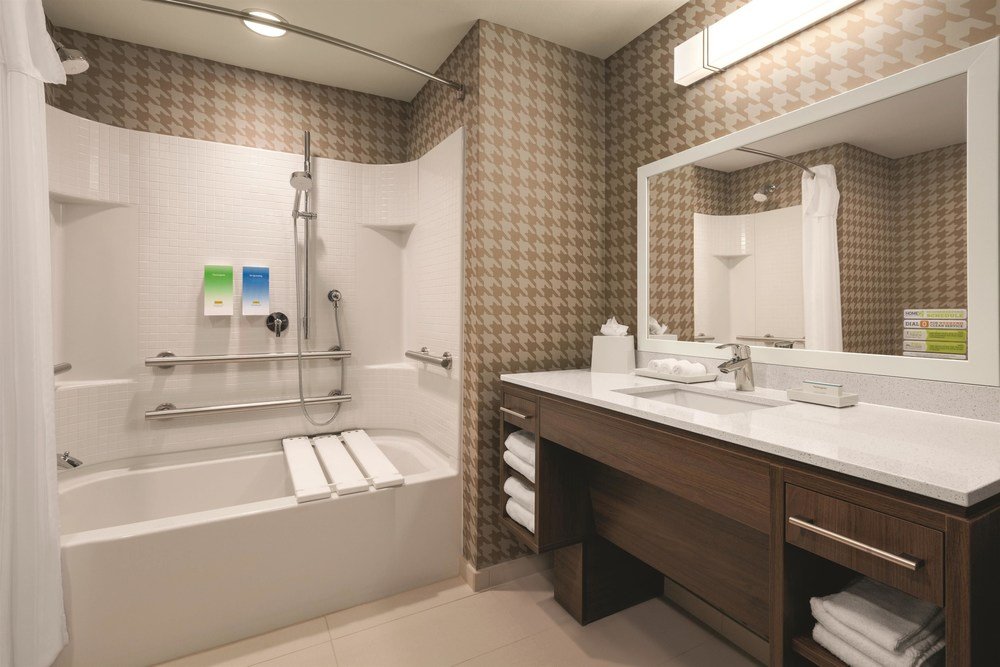 Фото Home2 Suites by Hilton Warminster Horsham