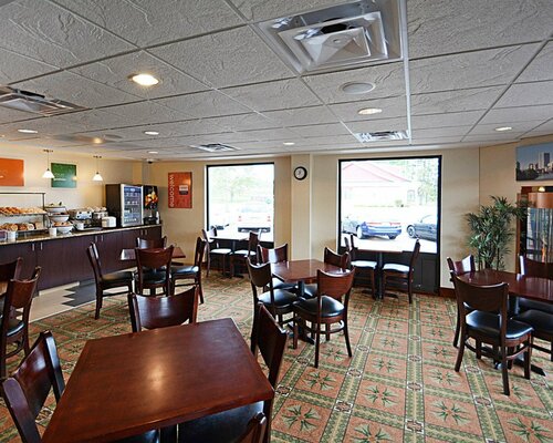 Гостиница Clarion Pointe Rochester Monroe Avenue