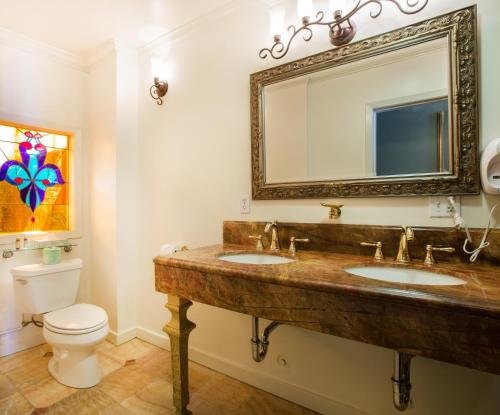 Фото Nob Hill Hotel