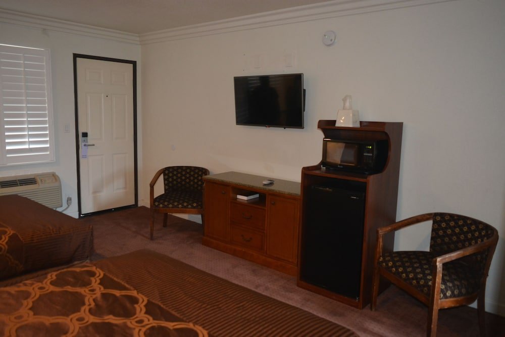 Фото Welcome Inn on Colorado Blvd