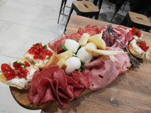 La Taverna del Cortile (Molise, Campobasso, Contrada Taverna del Cortile, 6), bar, pub