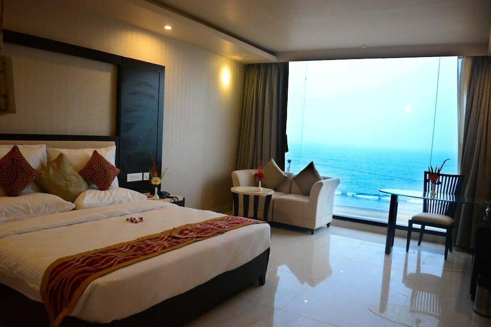 Отель ист вест