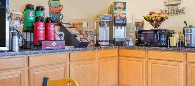 Фото Days Inn by Wyndham Modesto