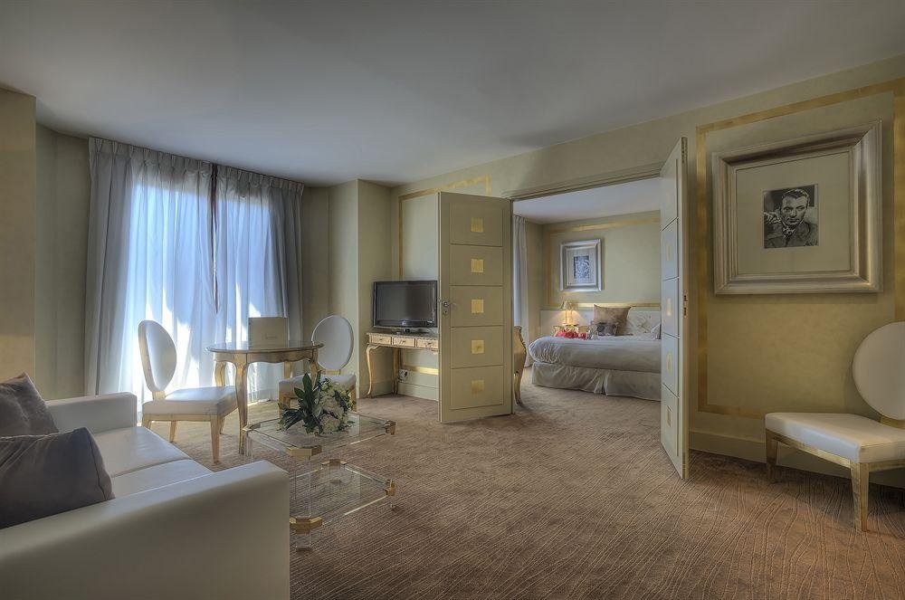 Фото Hotel Renoir