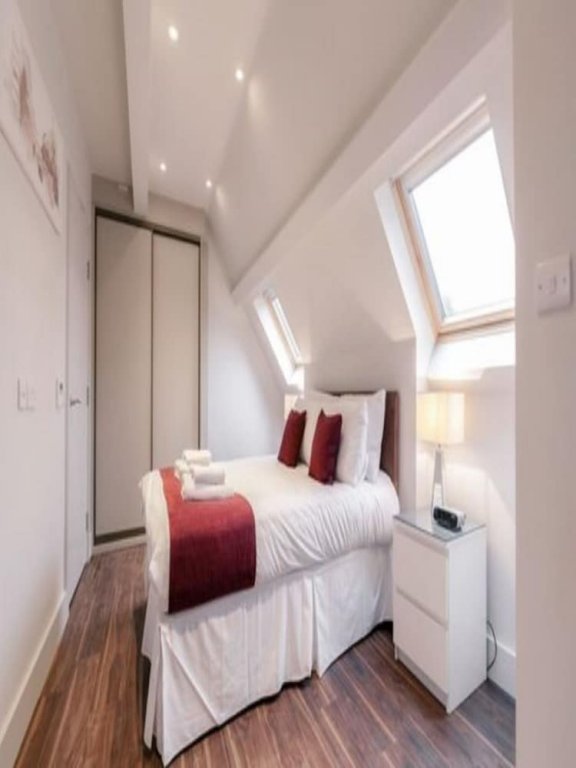 Фото Roomspace Apartments Friar House