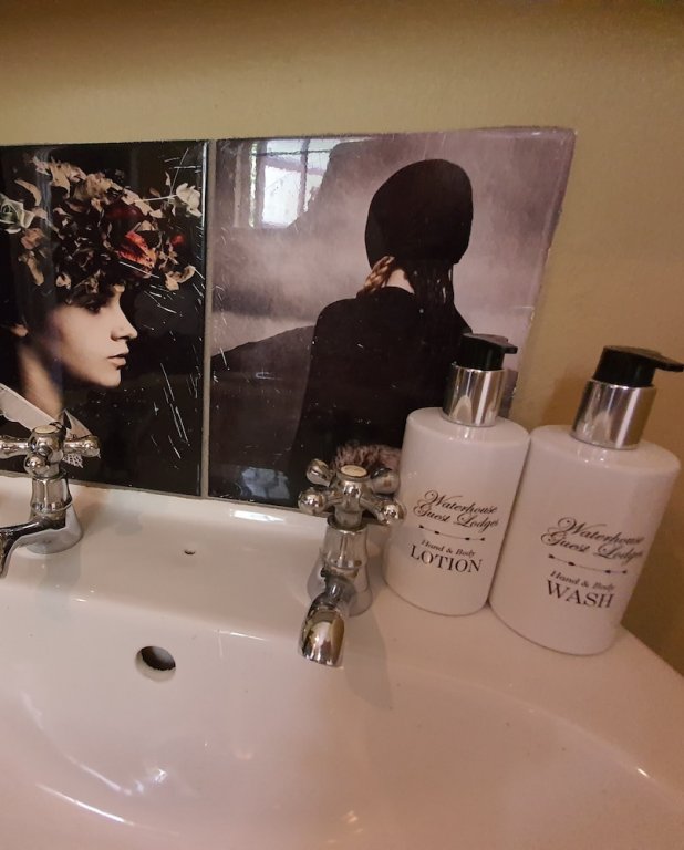 Фото Waterhouse Guest Lodges 202 Lawley Street