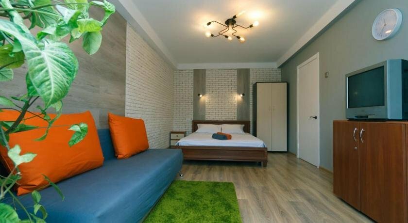 Short-term housing rental Nice two- bedroom apartment in five minutes from metro Minskaya, Kyiv, photo