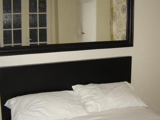 Фото The Garden Flat